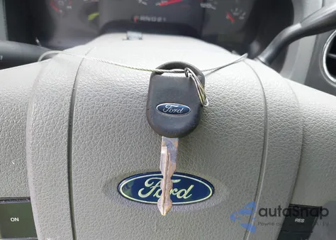 2004 Ford F-150 Stx/Xlt/Xl z USA, uszkodzony, nr VIN 1FTRX12W24NA78394